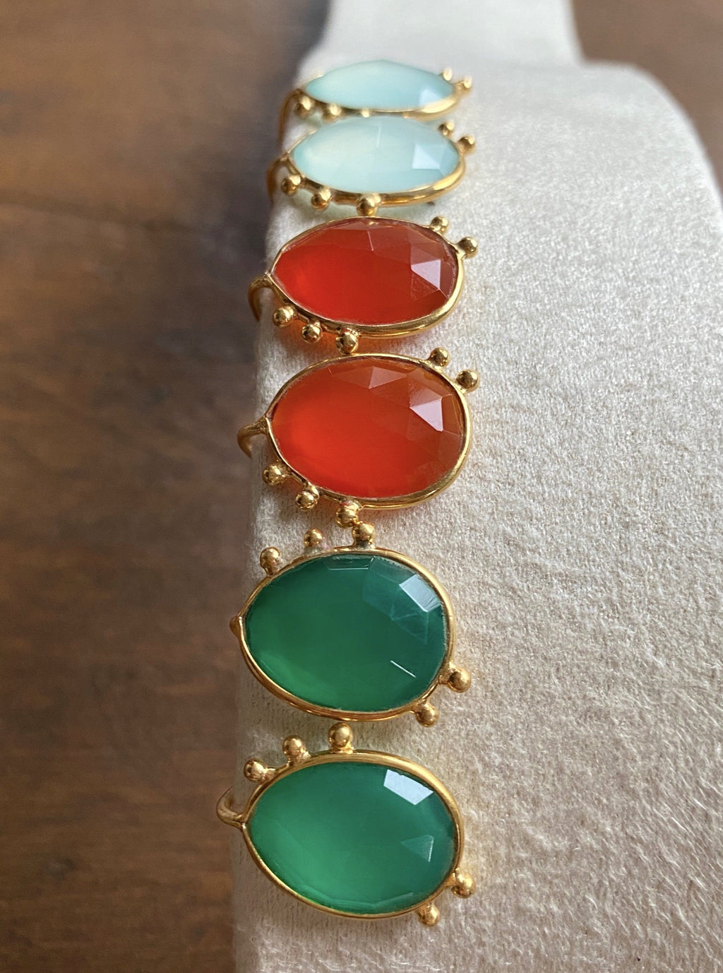 AMAZONIA ORGANICA RED STUD EARRINGS