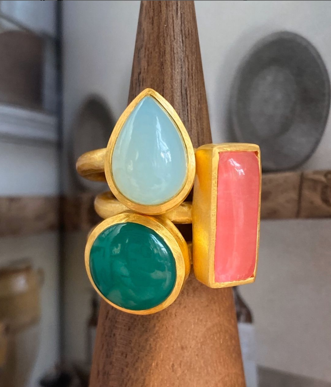 JAIPUR BLUE CABOCHON STACKING RING